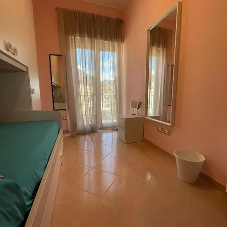 Apartment Casa Mediterranea: Vista Mare A 200m Dalla